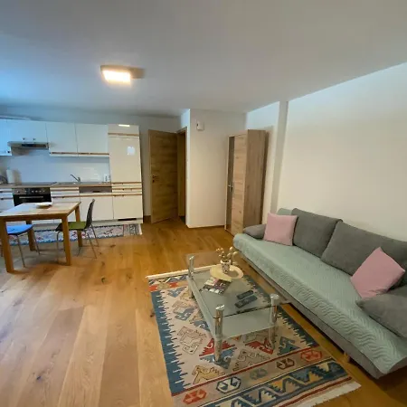 Traun-haft アパート